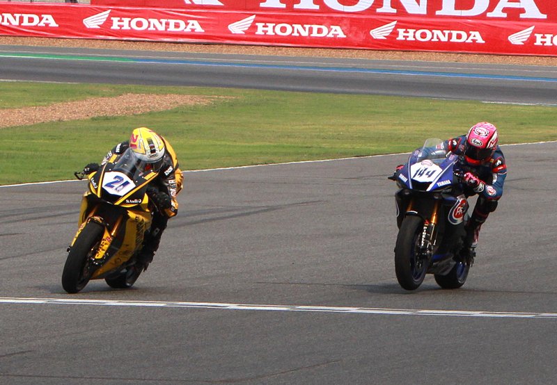 iXS_moto's tweet photo. Randy Krummenacher was victorious in Thailand! #iXsracing #WorldSSP #iXS https://t.co/gPWzTydfs4