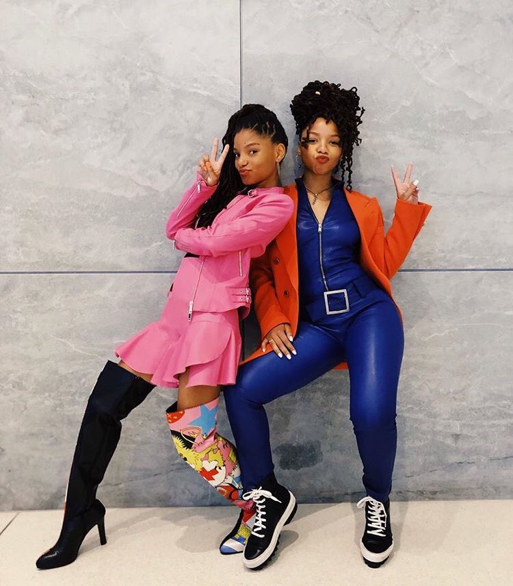 BeccaRBRoyalty's tweet photo. Chloe X Halle being talented AF and serving multiple looks are my highlights of 2018 so far. https://t.co/5Eb7PDQSsU