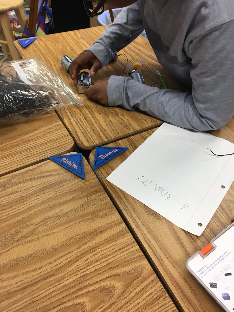 MsB1617's tweet photo. Our makers got a start this afternoon! Can’t wait for more tomorrow and the rest of this week! It’s part of our exhibition! #MakeWeek #makerspace @WestlakeSchools @ibpyp @wadden_deb https://t.co/SPf82bhITh
