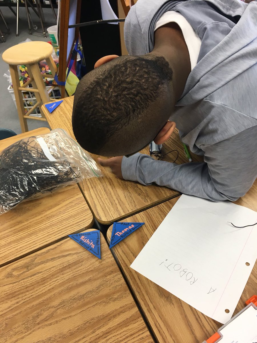 MsB1617's tweet photo. Our makers got a start this afternoon! Can’t wait for more tomorrow and the rest of this week! It’s part of our exhibition! #MakeWeek #makerspace @WestlakeSchools @ibpyp @wadden_deb https://t.co/SPf82bhITh