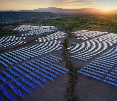 NatLabRockies's tweet photo. Accurate #SolarPower degradation rates drive long-term energy production estimates and indicate system quality and durability. RdTools, A new open-source software toolkit allows easier calculations. Learn more from NREL experts in @SolarPro at https://t.co/SIMBXA6AC7 https://t.co/MzUe68apRX