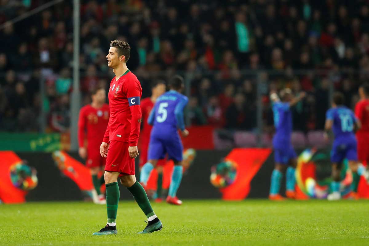 RM_Arabic4's tweet photo. Opta | في المباراة الودية ضد منتخب هولندا، فشل كريستيانو رونالدو في تسديد أي تسديدة في المباراة لأول مرة هذا الموسم مع ريال مدريد و المنتخب البرتغالي. https://t.co/xY53w5PzRZ