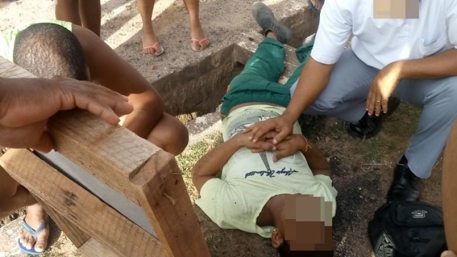 bnews_oficial's tweet photo. Homem é atropelado por ônibus na Vasco da Gama https://t.co/COu4Kx9siv https://t.co/4DxyUSTNrz