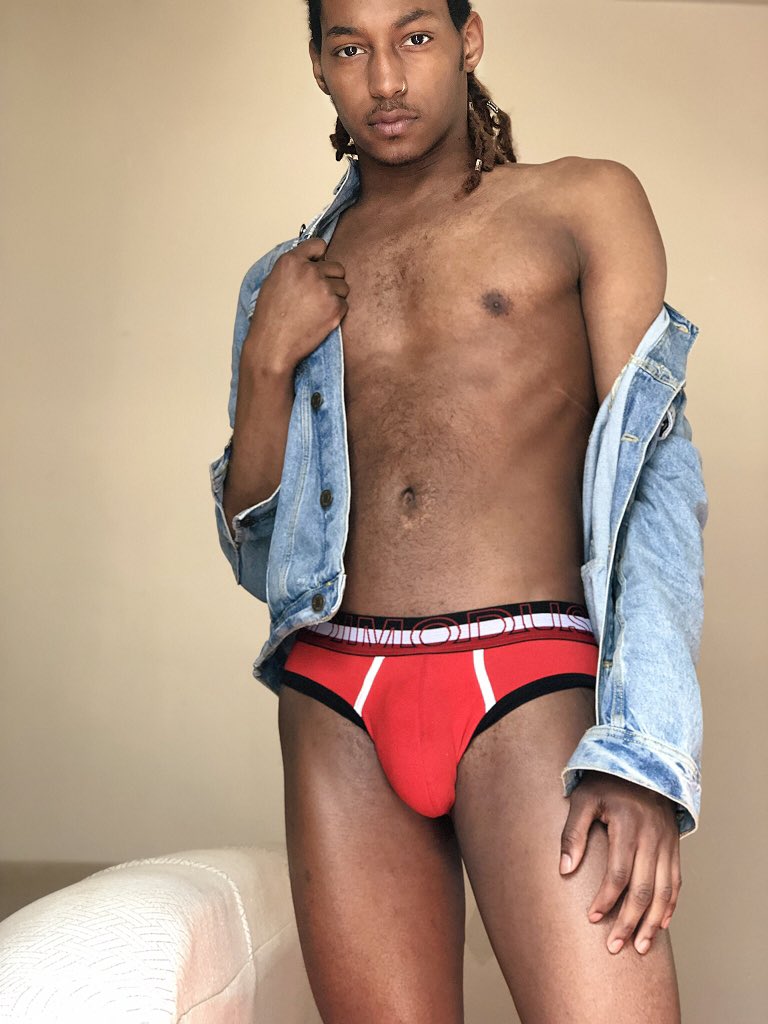 simbacadabra's tweet photo. I didn’t post this one to insta but I’m LOVING my new @_ModusVivendi_  underwear and I’m loving my body rn happy #bodypositivityweek 💋🌈 https://t.co/pCN7M6QnJU