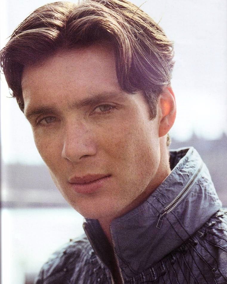 LoveCillyMurphy's tweet photo. "I have a very strange relationship with playing musicians," he says. "I've turned down quite a few [musicals.] Music is so important to me. I don't want to go and burn my bridges in one movie." - Anthem Magazine July/August 2007. 😍💞 
#CillianMurphy #AnthemMagazine https://t.co/96DUyPfWKt