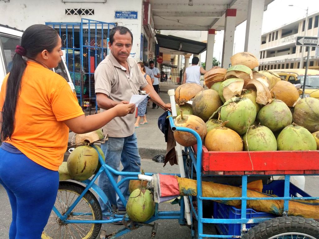 cendemocratico's tweet photo. Nuestros militantes recorren la calle 7ma y Argentina, dando mayores detalles de los cursos de emprendimiento que dictamos gratuitamente en la central 'Visión del Águila', al sur de #Guayaquil. https://t.co/sTFEeS74o1