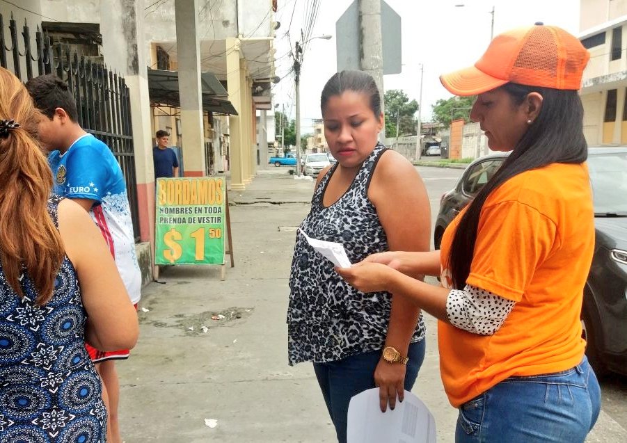 cendemocratico's tweet photo. Nuestros militantes recorren la calle 7ma y Argentina, dando mayores detalles de los cursos de emprendimiento que dictamos gratuitamente en la central 'Visión del Águila', al sur de #Guayaquil. https://t.co/sTFEeS74o1
