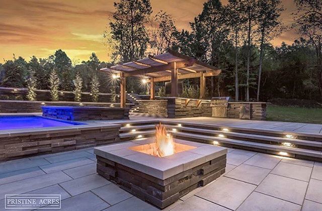 rickbtechobloc's tweet photo. Solid #techobloc backyard by pristineacres using #GraphixWall & #BluGrande https://t.co/Sitzw5yOmN https://t.co/Ks9CVocCmJ