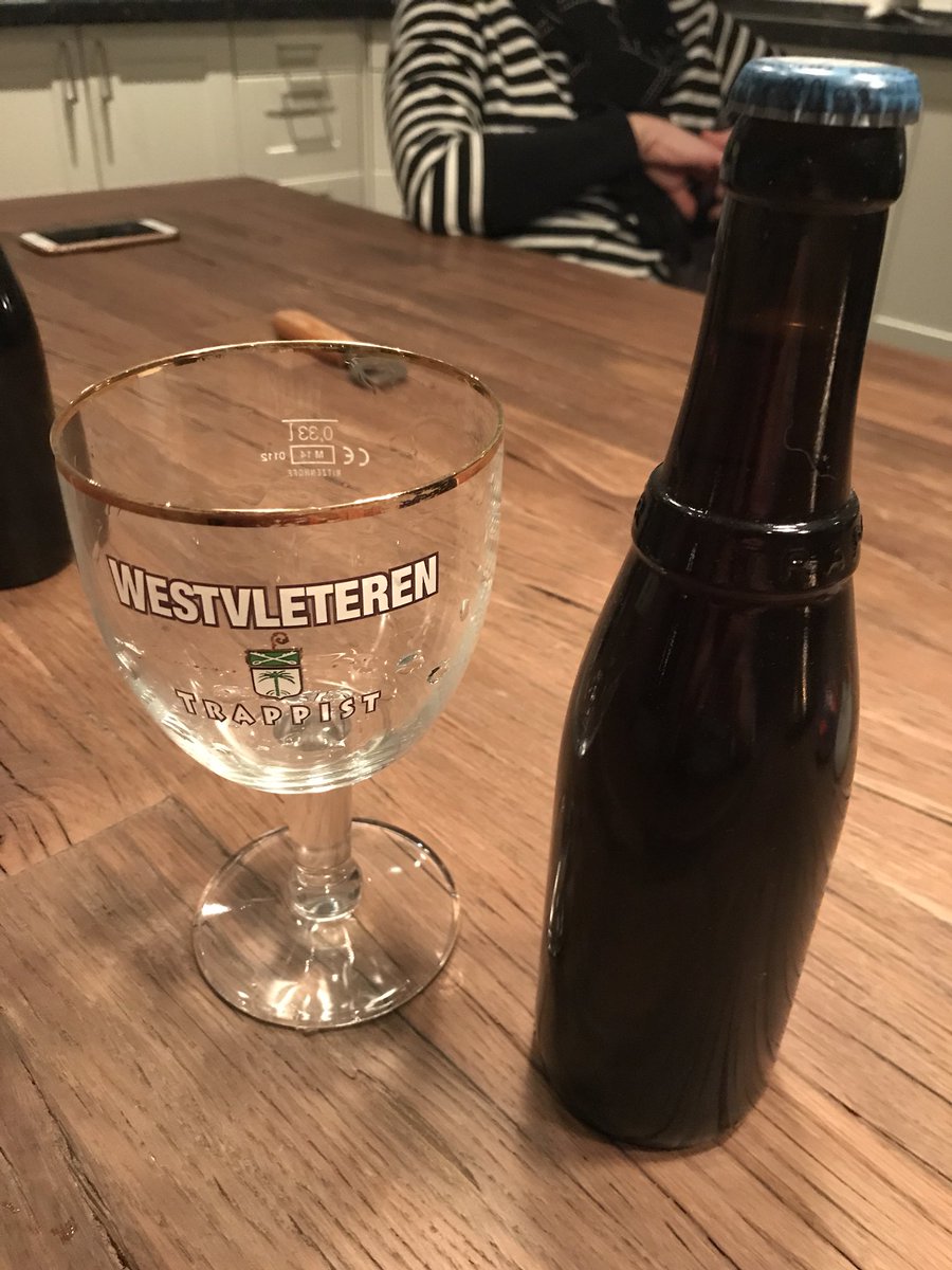 Inderdaad een lekkere trappist, gelukkig had Henkie er nog 2 en bijbehorend glas uiteraard! En het was gezellig!