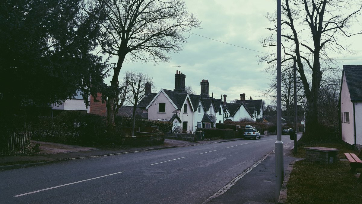 SharaMarieFranx's tweet image. Gorgeous Keele and fabulous talks so far. Excited for day 2! So happy to be a part of this experience! @alt_law