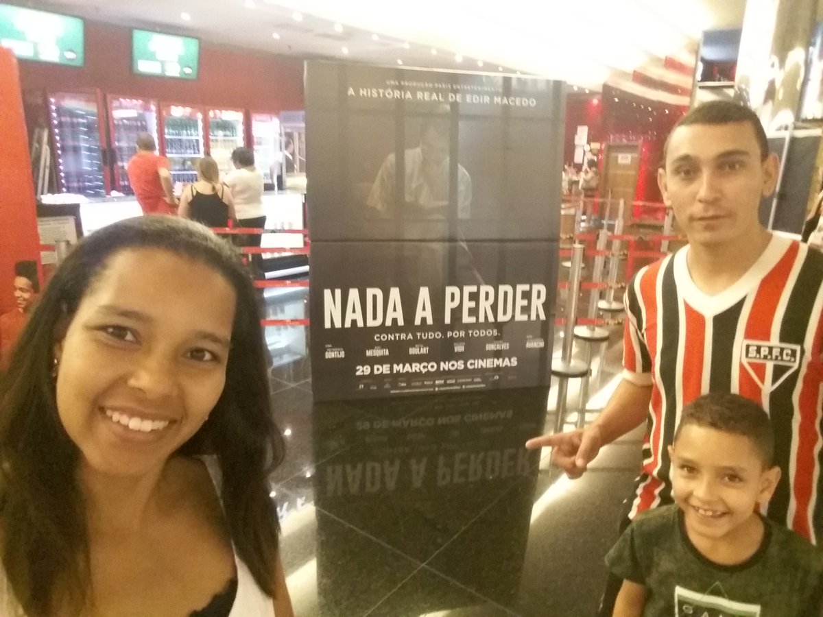 CarolinaNeris's tweet photo. Contados os dias para estréia... Eu e minha família não vamos perder por nada. #NadaAPerder @falaeuescuto https://t.co/yj8h1Suc5d