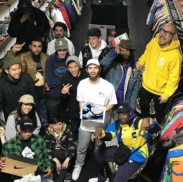 wpgsgotsole's tweet photo. Happy #AirMaxDay! A throwback over a year ago when @sean_wotherspoon and the Avengers united the Infiniti Stones to create the #NikeAirMax197 'Sean Wortherspoon' Who got a pair?! #WpgsGotSole #TeamNike #MoreAirLessBoost #RoundTwo #MiniSwoosh https://t.co/a5BBuAYlLK