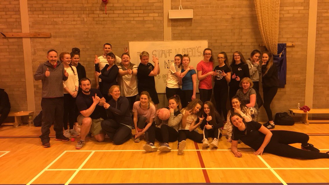 Happy days at today’s staff vs pupils charity netball. Of course teachers won 🎉🎉🎉. Well done to Mr Longley and Kelis Adams who were voted players of the match.