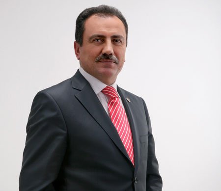 Sempatik_Sari's tweet photo. Ben sonsuzluğu düşünüyorum
Ey sonsuzluğun sahibi, sana ulaşmak istiyorum
Durun kapanmayın pencerelerim
Güneşimi kapatmayın
Beton çok soğuk, üşüyorum.. #MuhsinYazıcıoğlu Mekanın cennet olsun https://t.co/IfaWefRNAw