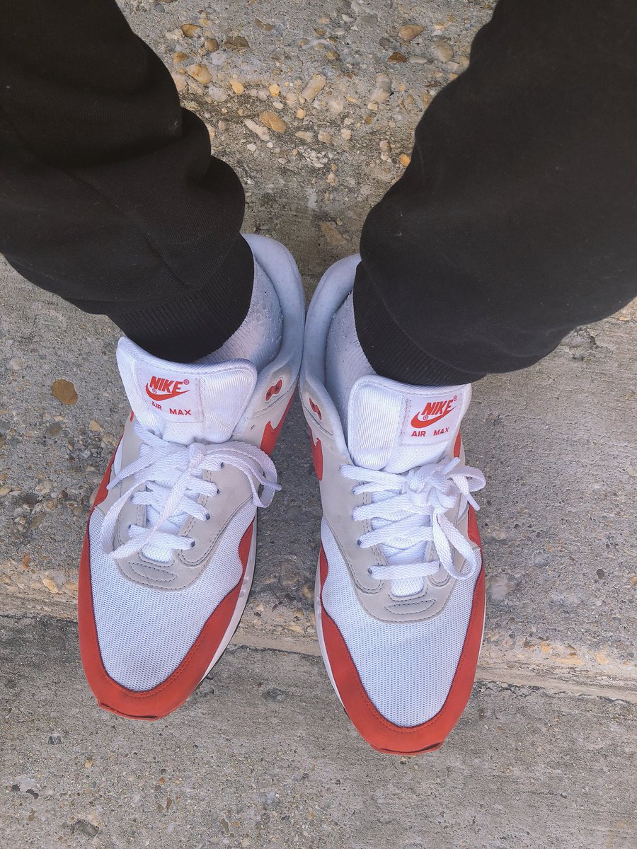livingnthe90s's tweet photo. 1987. #AirMaxDay #MoreAirLessBoost https://t.co/guPfP4gP65