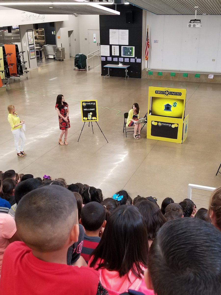 BPittmon84's tweet photo. Thank you @FUBTexas for an amazing presentation on banking and financial literacy! @EKD_Elementary https://t.co/98XiUxafld