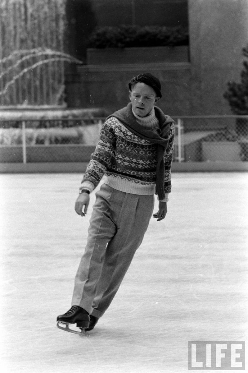 #TrumanCapote skating at Rockefeller Center, NYC, 1959.
Photo by #AlfredEisenstaedt