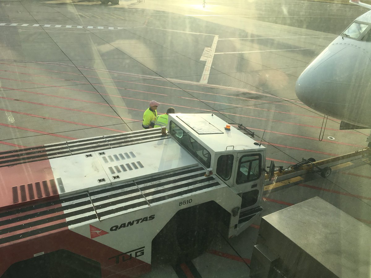 Warm day on the tug #AdelaideAirport @stockwine