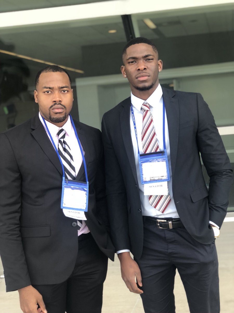 Mike_4Trey's tweet photo. 💰🏃🏿‍♂️💨 https://t.co/S3qJmNzsIQ