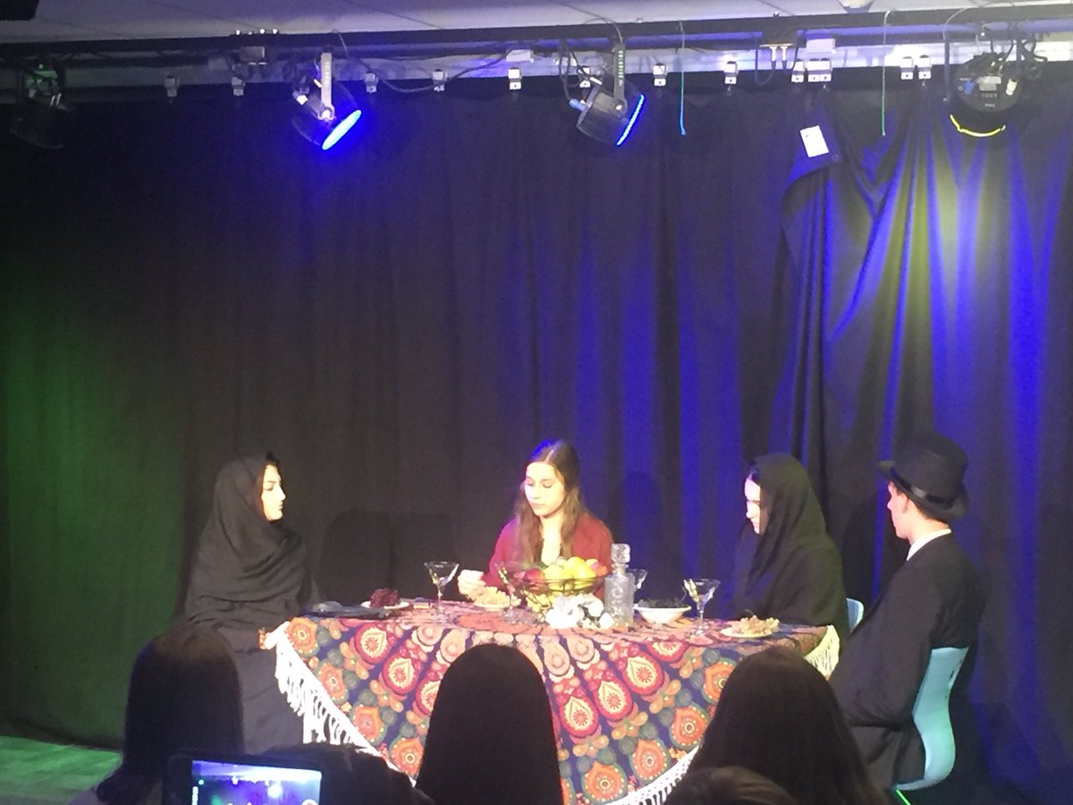 IB HL Spanish perform Amor y Muerte