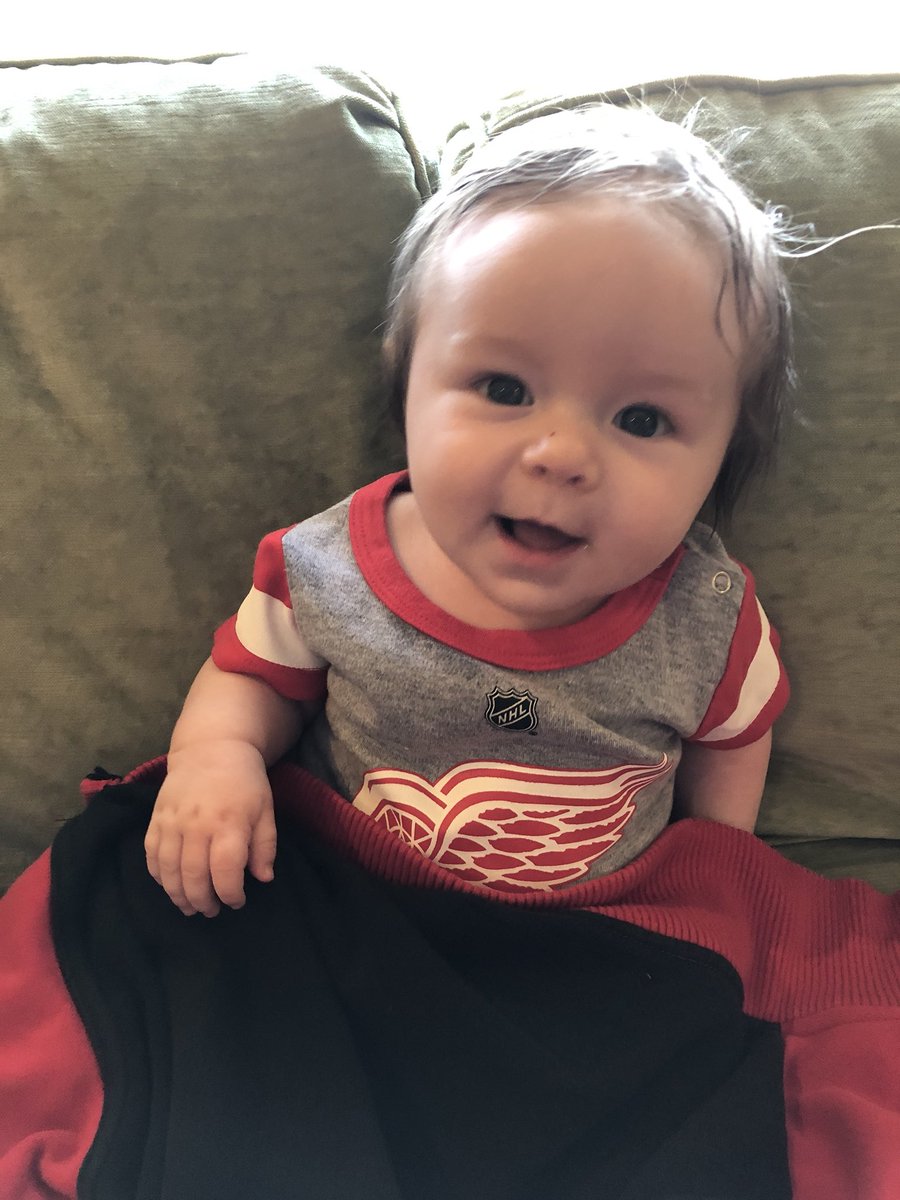 GpettitDC's tweet photo. Ready to watch the @DetroitRedWings on @FOXSportsDet tonight! #LGRW #GoWINGS! https://t.co/yBno6YJXUd
