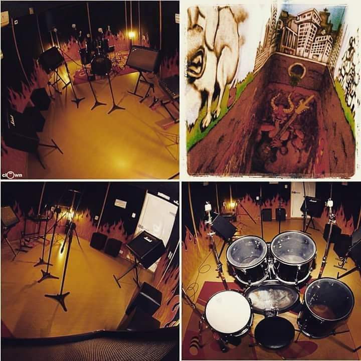 studio_pub's tweet photo. Sejam bem vindos a sala 01, nosso querido inferninho! 😈
#studio #studiolife #estudio #gravação #ensaio #Marshall ##fender #staner #attack #ShureMics #soequipotop #studiopub #MaiorFabricaDeMusicaDoABC #aquiosomnãopara https://t.co/YE7HHpFwIU