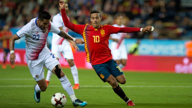 barcacentre's tweet photo. Thiago (Spain): "I think it's important for Messi to be in the game, not just because of the spectacle for world football but because we always want to play and face the best. We want to be the best and in order to become that, we need to face the best." [espn] https://t.co/IXNkTxjBvC