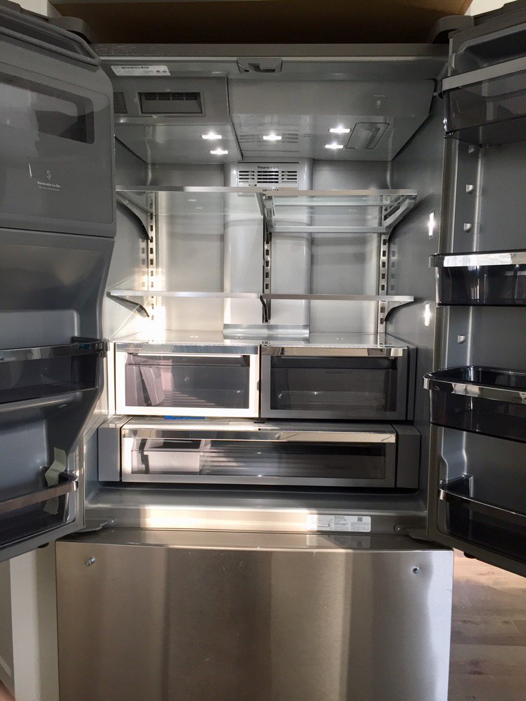 If there’s such a thing as a sexy fridge this is it. Can’t wait to fill it with food! <a href="/KitchenAidUSA/">KitchenAid</a> <a href="/KitchenAid_CA/">KitchenAid Canada</a>