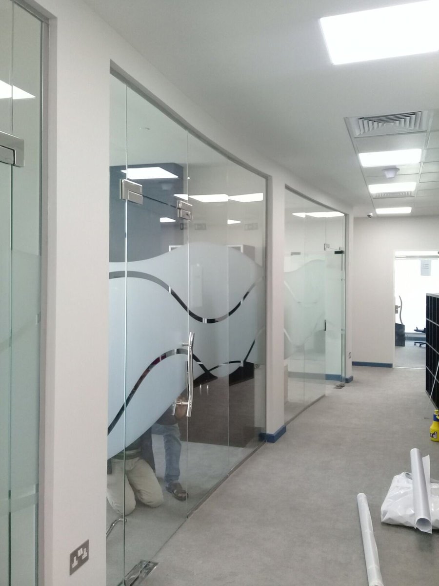 unifol's tweet photo. Thanks our Qatar 🇶🇦 Dealer for their hospitality at our first stop before SHANGHAI🇨🇳 Exhibition..#cast #kaputkorumafilmi #carwrap #unifol #unifol #unicast #unicastgraphics #signmarx #dubai #qatar #plotter #cutting #sticker #printible #digitalprinting #digital #ppf #wrapping https://t.co/aiOBMjY5X0