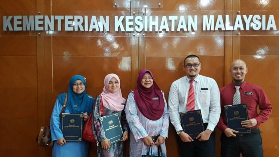 ILKKM_Kluang's tweet photo. TAHNIAH kepada penerima-penerima Anugerah Perkhidmatan Cemerlang Tahun 2017.

1. Azlidai binti Ismail
2. Mohd Helme bin Mohamad Lassim
3. Al Nurul Iswan bin Mustapha
4. Rahinah binti Ibrahim

#APC2017 #KKM https://t.co/CX3ICPOjar