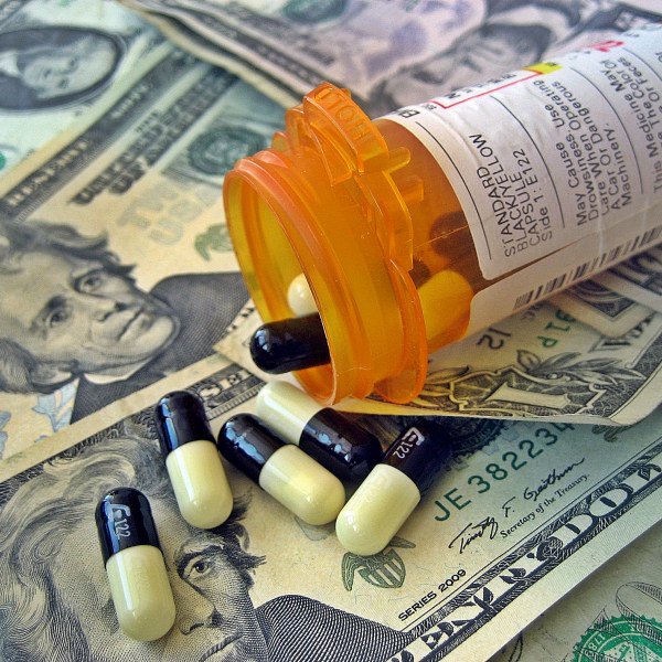 SMAWins's tweet photo. State/local legislation to manage prescription #drug costs can change the #pharmaceutical industry's business models. Our #strategy-led approach &amp; deep experience support your planning, structuring, and executing price transparency compliance activities. https://t.co/mX3W60tSvu https://t.co/XelUwBMzRq