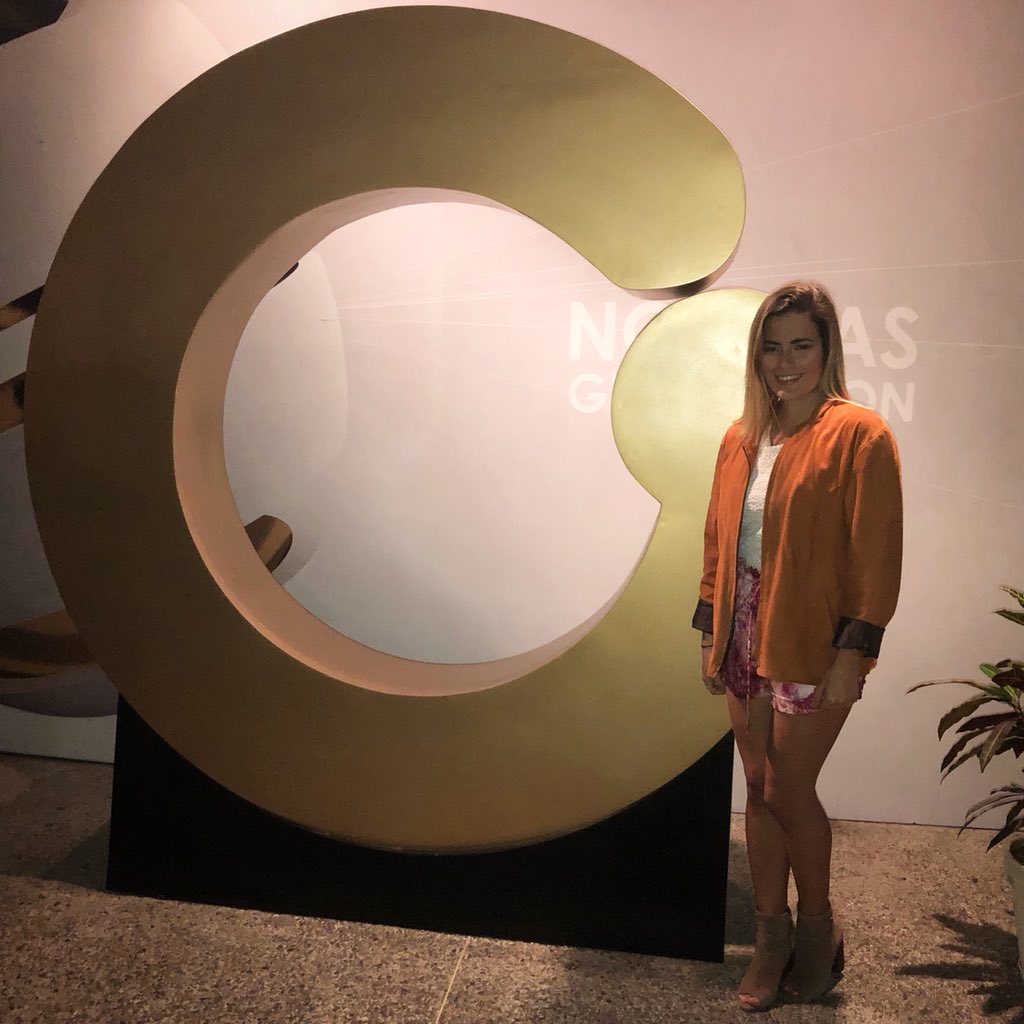 Hoy a las 7:30pm podrán disfrutar de mi entrevista en <a href="/globovision/">Globovisión</a> y así conocer más detalles sobre #Loona y todo lo que está por venir!🙌🏻🌚