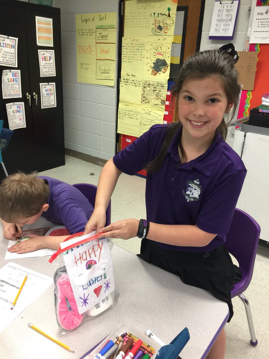 mrssmith323's tweet photo. 2nd grade collected and put together  care packages for the residents at Legacy Nursing Home! #givingback #msaw #serviceproject https://t.co/vvDj6bs90Z