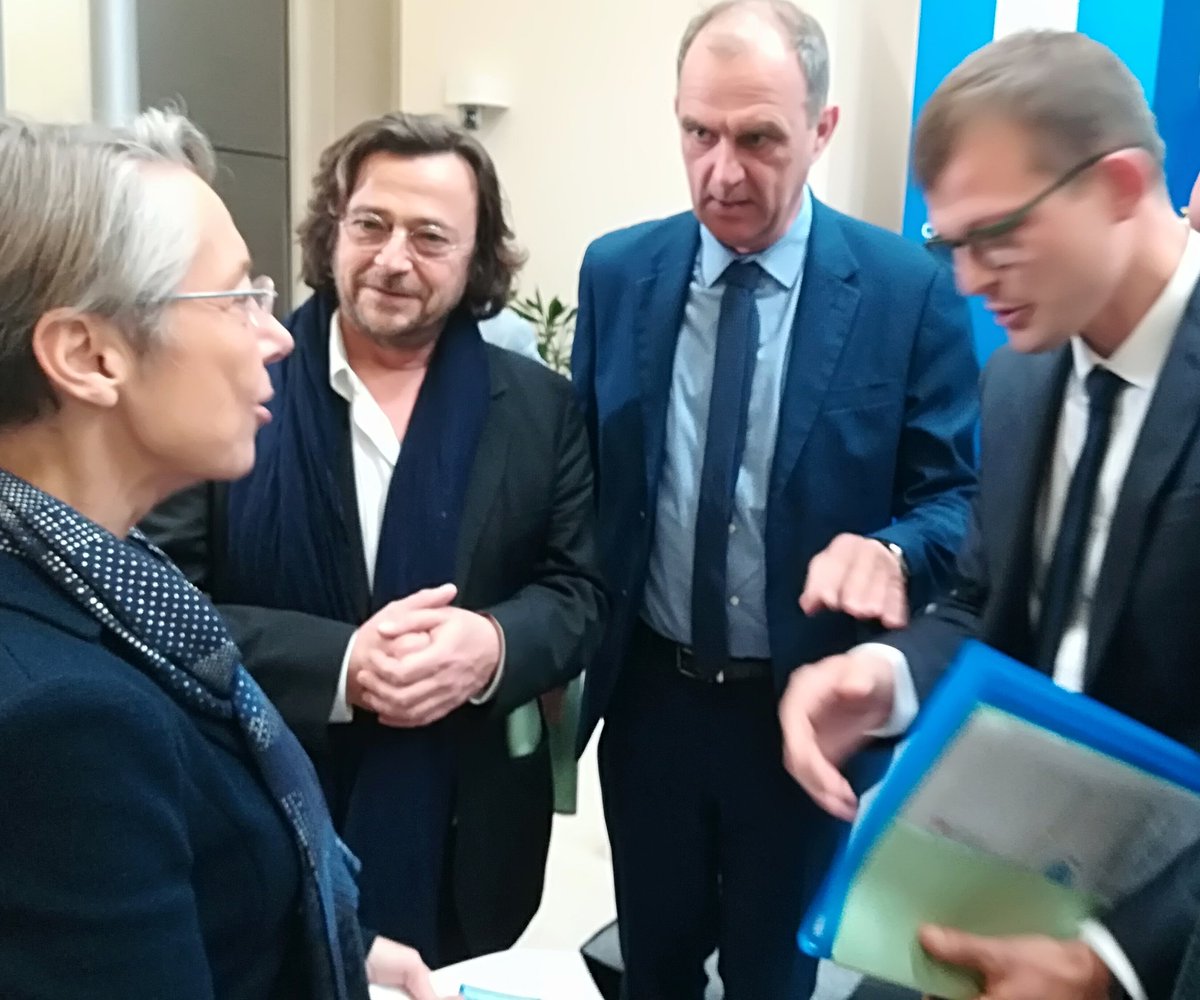 GuiLeGrand's tweet photo. Merci Madame la ministre @Elisabeth_Borne de votre écoute, de votre considération et de votre intérêt pour le #VoilierCargo @TOWindTransport qui bientôt transportera des milliers de tonnes #0CO2 et #àlavoile ! #makeourplanetgreatagain #maketheseagreatagain https://t.co/BELgRuaACC