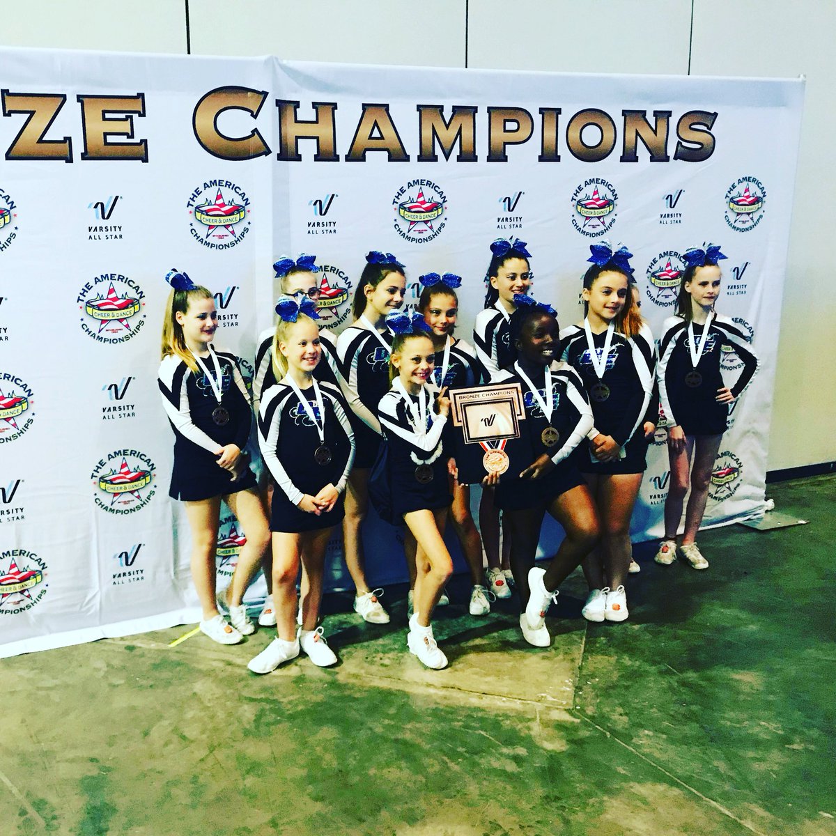oneelite13's tweet image. More pictures from this weekend! 💙🖤 #oe #oneelite