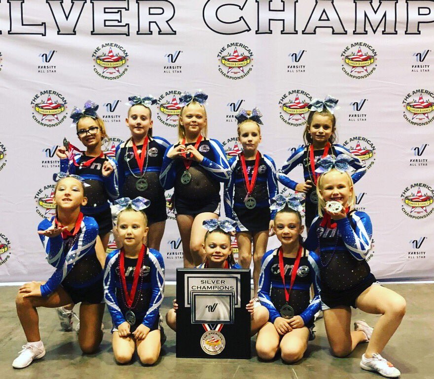 oneelite13's tweet image. More pictures from this weekend! 💙🖤 #oe #oneelite