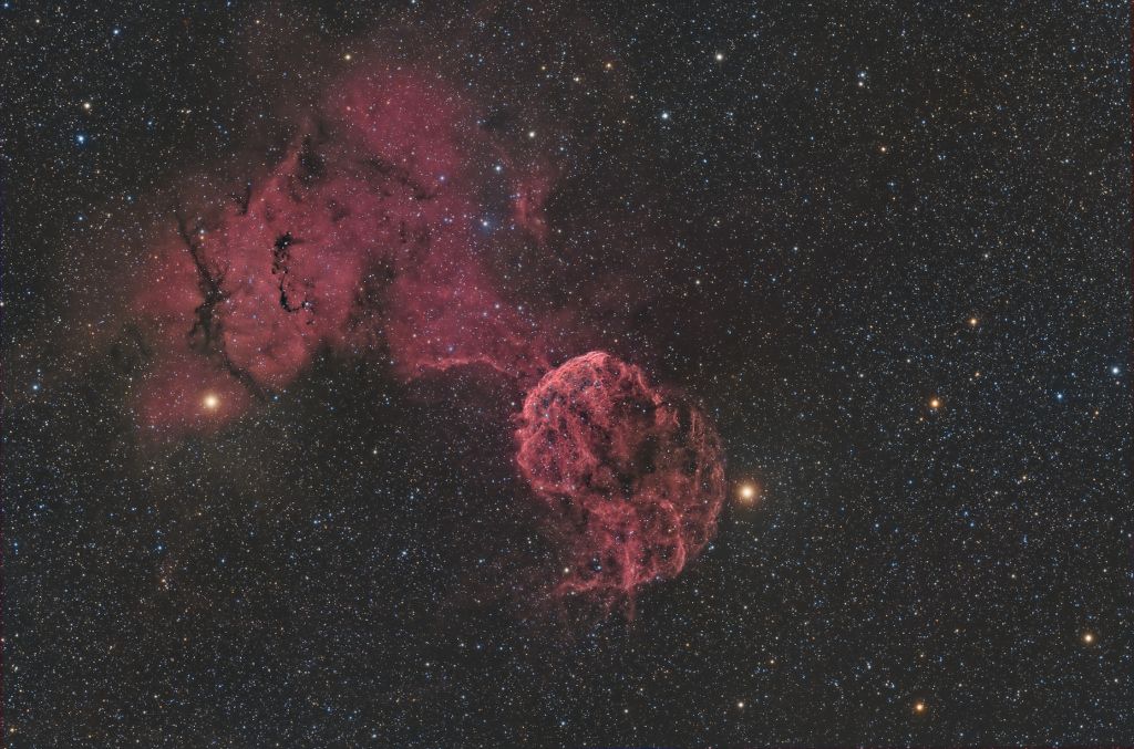 esa_es's tweet photo. Terminamos el #lunes de la mano de @apod_es con Sharpless 249 y la nebulosa de las medusas https://t.co/UUJ8Rox1CV https://t.co/I7P7TYuJ9J