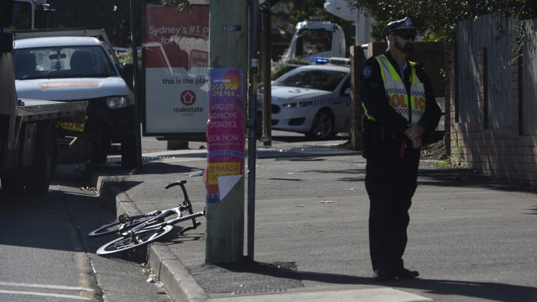 BicycleNSW's tweet image. We are deeply saddened to learn of the tragic death of a cyclist in Paddington this morning. Our thoughts go out to the family, friends and riding buddies of the bike rider.
smh.com.au/national/nsw/c…