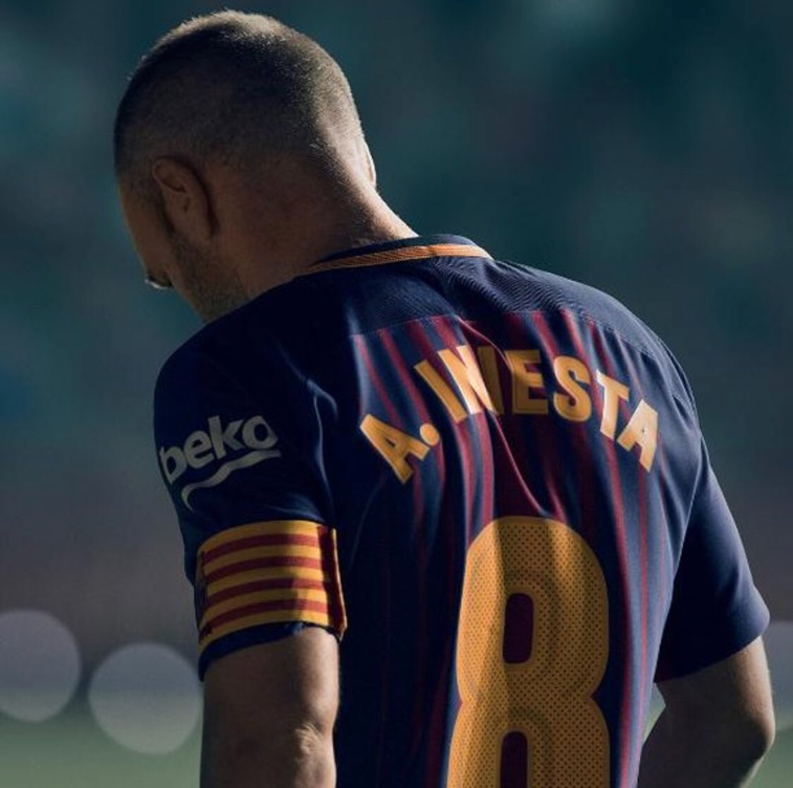 Selamat pagi semua 🔵🔴 !!! Siapa yang idola nya ada di gambar ini ???