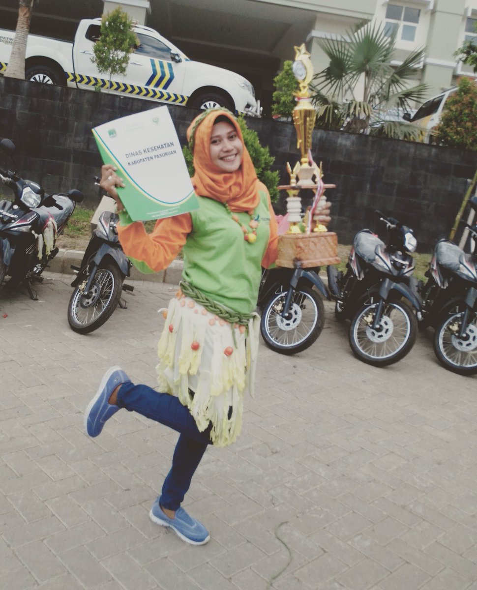 w_indraa's tweet photo. Alhmdllah hasil berkarya memuaskan...
Dan bisa juara...
Next time 2018 HKN bisa juara lagi... https://t.co/kiymF7wYri