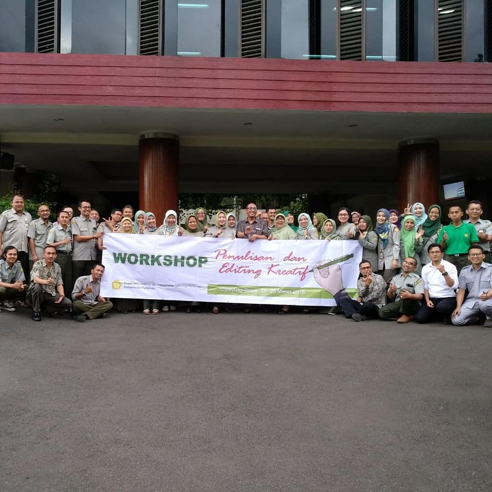 Selasa, 27 Maret 2018 KEBERSAMAAN dengan Kementerian Pertanian dalam Workshop Penulisan dan Editing Kreatif. #institutpenulisid #bambangtrim