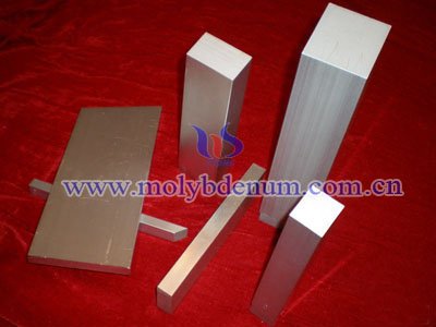 Copper molybdenum copper (CMC) packaging material is kind of composite sandwich flat structure, which uses pure molybdenum as core material, double-sided coated with copper or copper dispersion strengthened. more details, please visit: news.molybdenum.com.cn/en/molybdenum-…