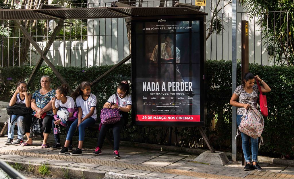 ozeiasback's tweet photo. Onde eu vou tem o cartas, só aumenta ainda mais a vontade de ver essa mega produção #EstreiaNadaaPerder #NAPRN #NAPRN8 https://t.co/HFpMx3q3cq