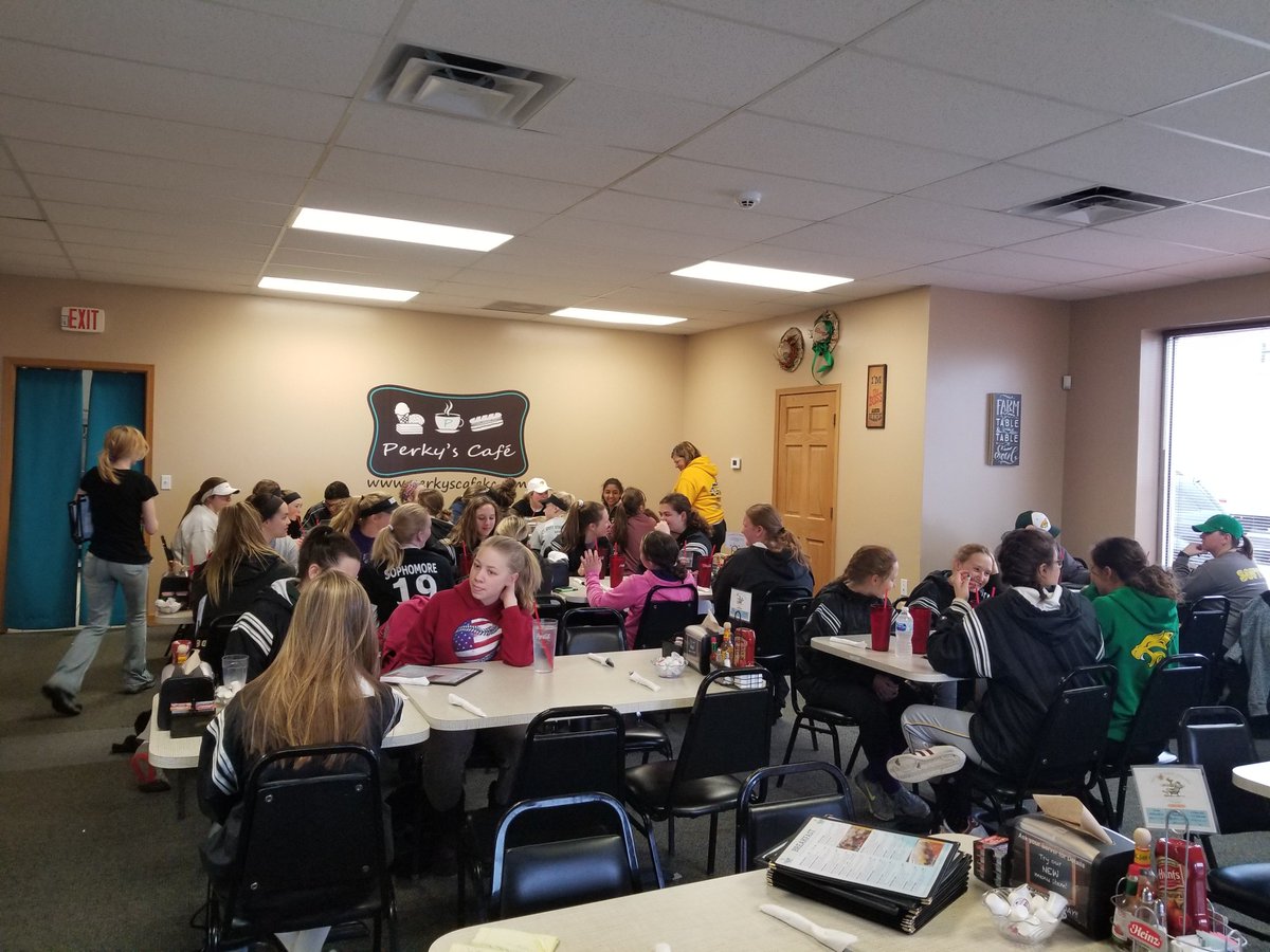 suemagoo8's tweet image. We workout together, fight together, and eat breakfast together!  #tbw  #buildingateam  #athleteseathealthy