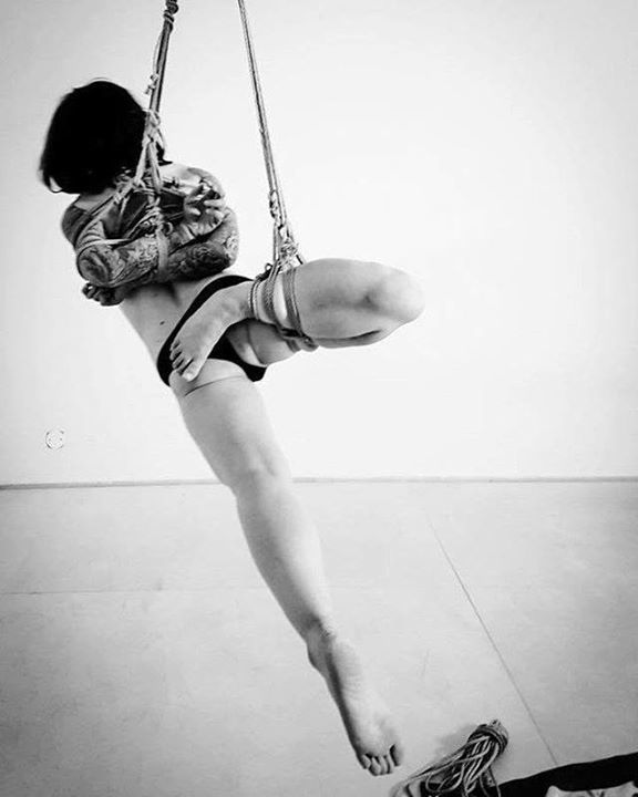 _PatFoster_'s tweet photo. #knotoftheday 85/365 Rigger: @maurolacqua Bunny me Pavia Shibari Dojo #shibari #bondage #kinbaku #photo #picoftheday #shibarikinbaku #ropesuspension #tiedup #blackandwhite #ropebunny #rigger #kinbakushi #shibarilove #kinkylove #lifestyle #ropemodel #ftmb… https://t.co/4AvnKrHqy2 https://t.co/vQ2T07xexs
