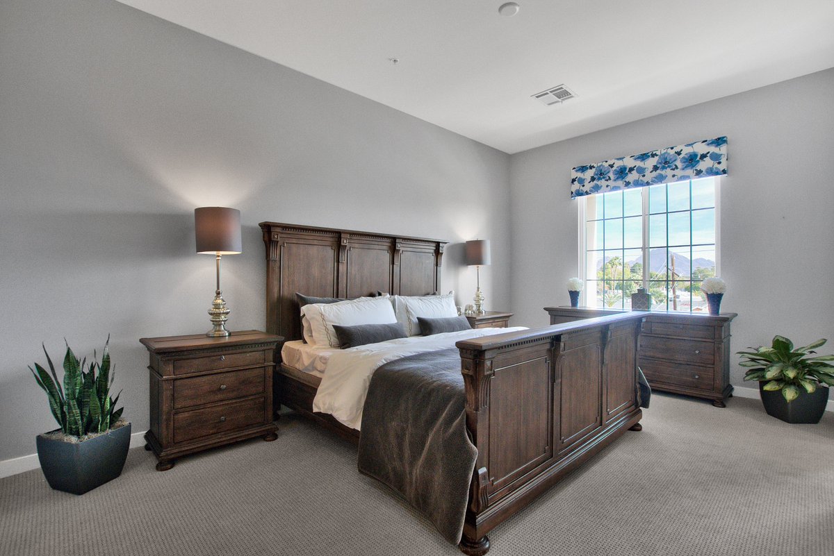 RosedaleAZ's tweet photo. Looking forward to sleeping well tonight in my new townhouse at Rosedale Residences @RosedaleAZ .  Home Sweet Home.
#Townhouse #luxurylifestyle #LuxuryRealEstate https://t.co/7p053Dk1QT