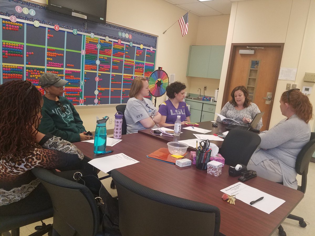 SPEstallions's tweet photo. @SPE_Principal informing our Parent Advisory about the 2018-2019 school year. We are working on creating a stronger school/home partnership. #SPEstrives https://t.co/ys7U50Dby5