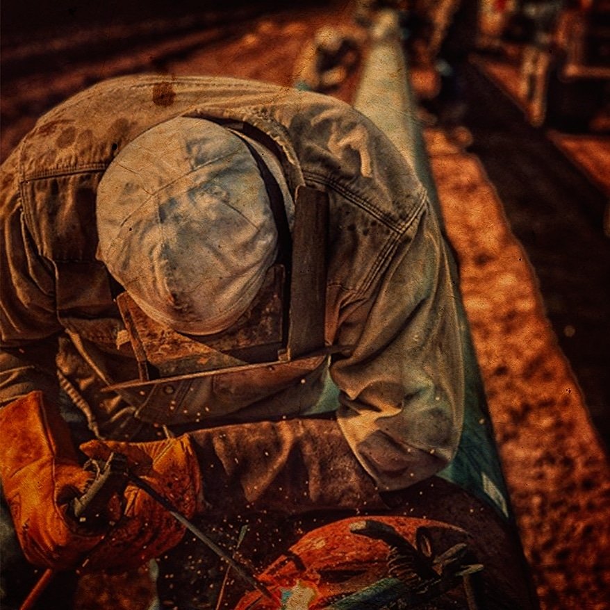 westlandfw's tweet photo. On the road! 🔥🌡🔥
Awesome photo by @snowflake_pipeliner
#rigweld #bluecollarbrotherhood #pipelinelegit #weldingsmostwanted #pipelife #blackgoldbrotherhood #weldporn #oilpatchnation #weldporn
#welder #bluecollar #welding #bluecollarlifestyle #Monday https://t.co/XZUQkxQU82 https://t.co/gJjSZ3Xbaz