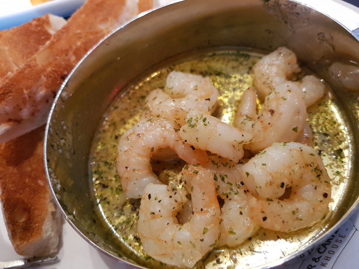 ntorrancejones's tweet photo. 1st visit to @macswansea. loved the classy finish in and out. Ask for window seat in the 60s. Cluck &amp; duck wings superb. Steaks as good as youd hope w/ good choice of sauces. Scallops dish doesn't work &amp; king prawns could pass for water prawns but still very much worth a visit. X https://t.co/CPGvYo7Qu7