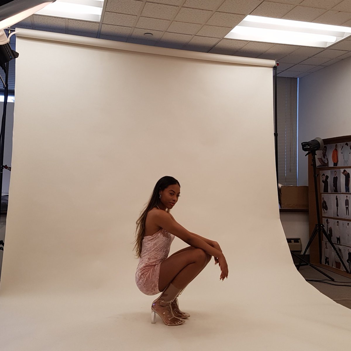 AAO_USA's tweet photo. #Photoshot #photoshoot #last #thursday with @Lucki_Starr
.
#photography #extra #extraphoto #snap #snapshoot #paidshoot #natural #models #modeling #professional #style #trendy
.
#staytuned We are @aao_usa https://t.co/ebOsiSWnHs